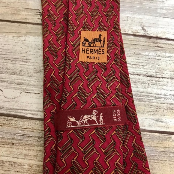 Hermès Red Printed Silk Twill Tie - Picture 3 of 3